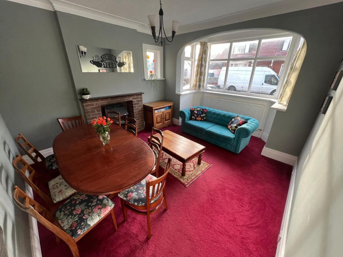 Friends House, Hot Tub, Sleeps 6 Villa Blackpool Exterior photo